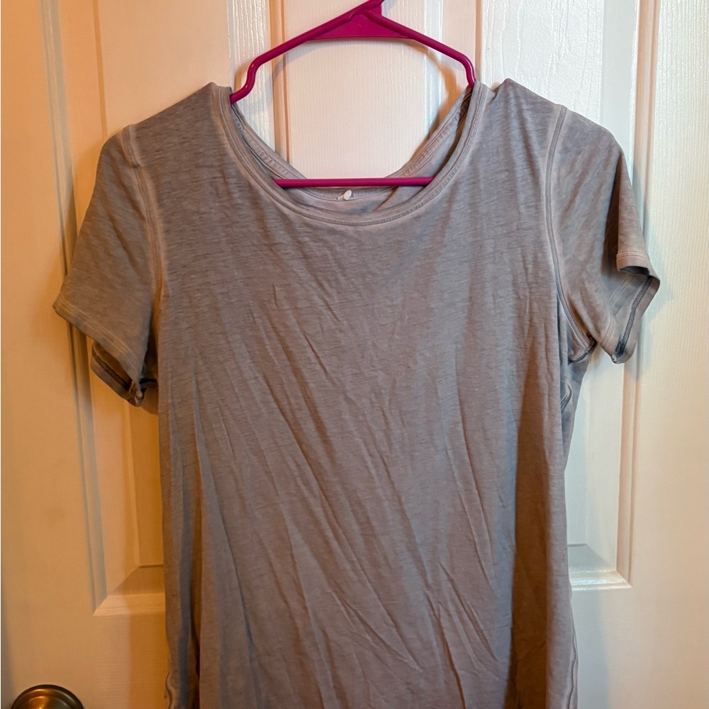 lululemon athletica Light Gray Short Sleeve Tee